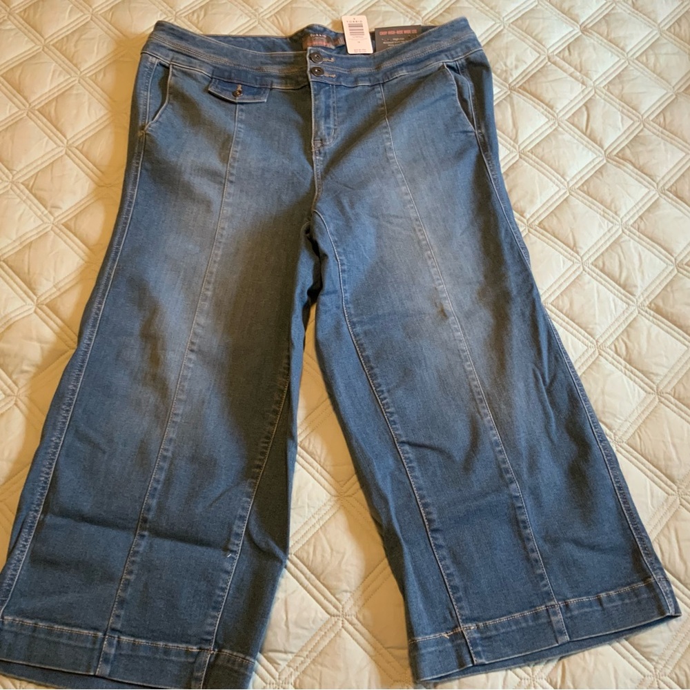 Torrid stretch Jean Capri NWT
